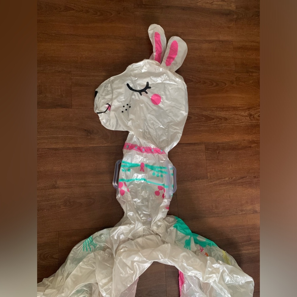 Excellent Condition Giant Inflatable Mega Llama Island Ride Swimming Pool Float - Picture 4 of 7
